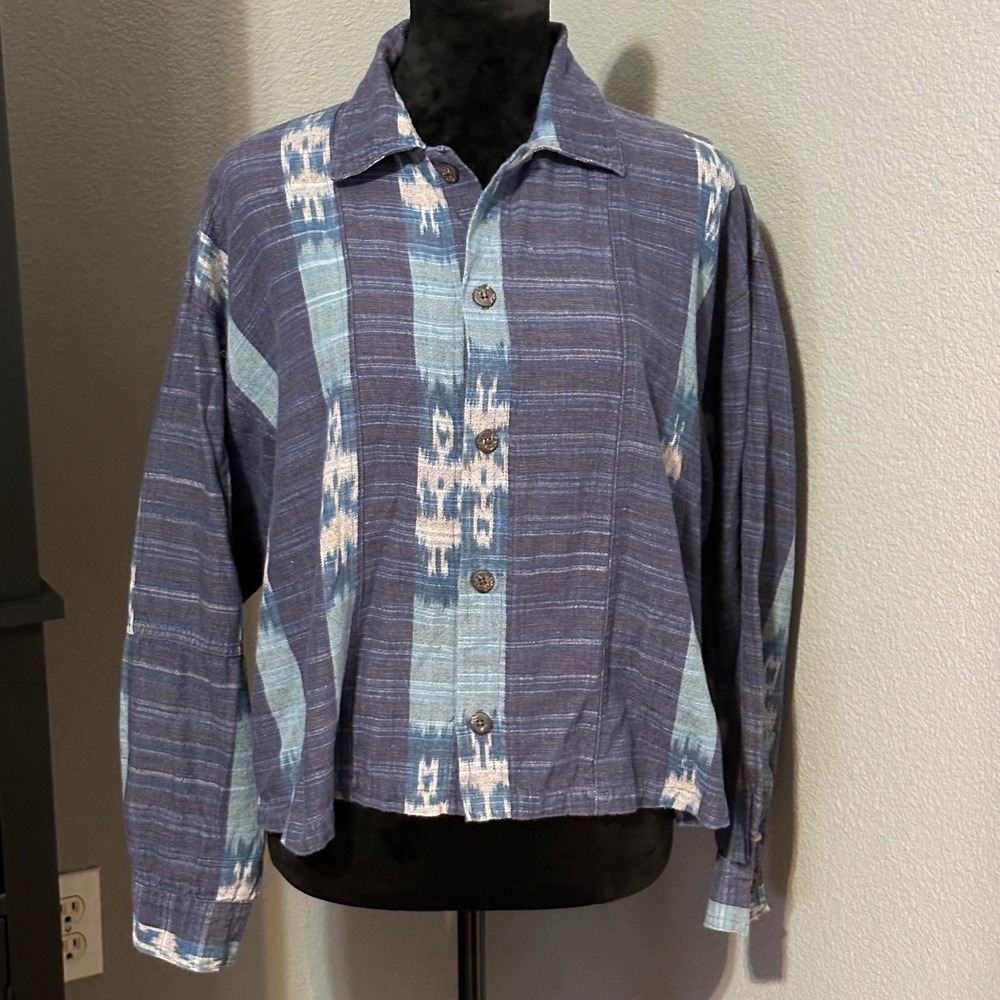 Chico's Made by Hand‎ Shirt Size 2 XL Blue Ikat Button Cotton Boho Artisan
